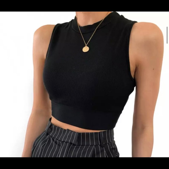 Crop top - Picture 3 of 5